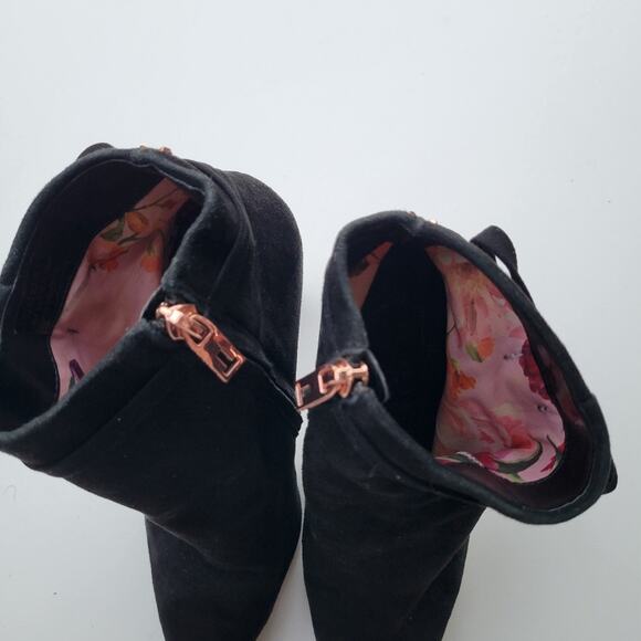 Ted Baker Women's Qatena Suede Pointed Toe High-Heel Booties size 39.5 8.5 - Picture 12 of 15